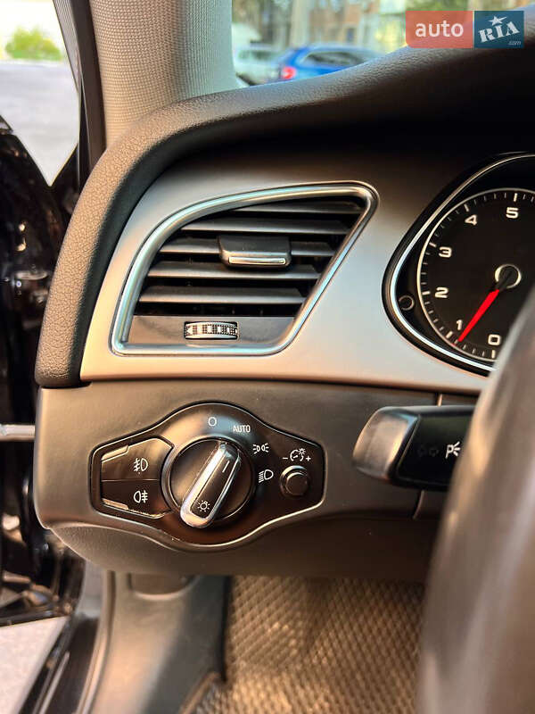 Седан Audi A4 2013 в Миколаєві