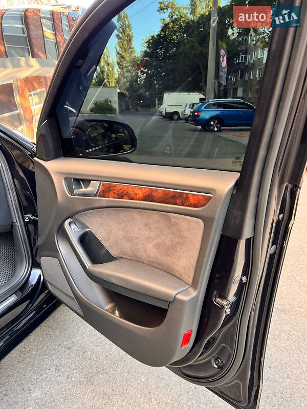 Седан Audi A4 2013 в Миколаєві