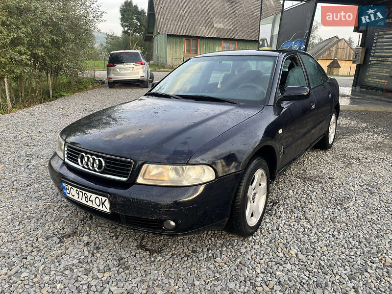 Седан Audi A4 2000 в Турке