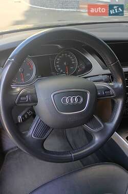 Седан Audi A4 2013 в 