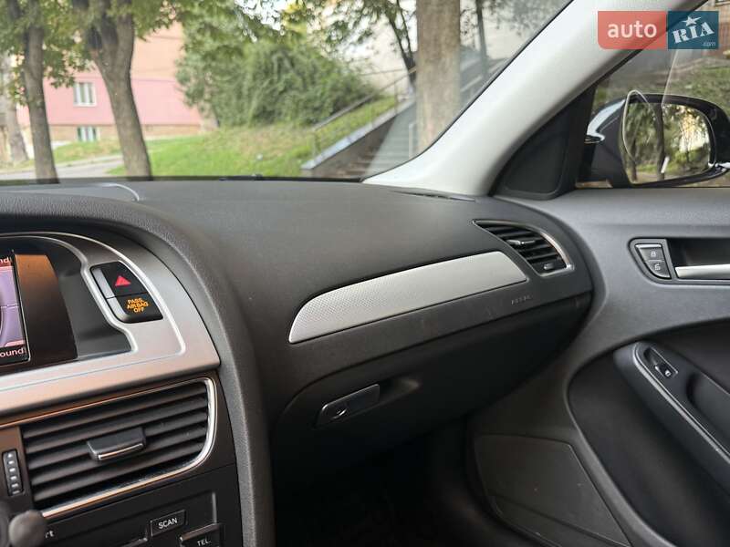 Седан Audi A4 2011 в Киеве