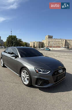 Седан Audi A4 2023 в Харькове