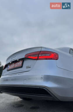 Седан Audi A4 2015 в 