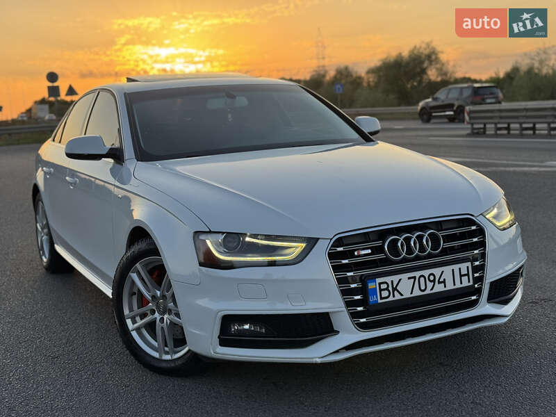 Седан Audi A4 2014 в 