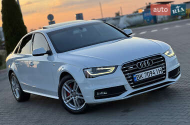Седан Audi A4 2014 в 