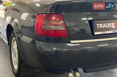 Седан Audi A4 1999 в 