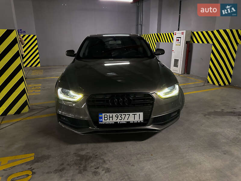 Седан Audi A4 2014 в Одессе