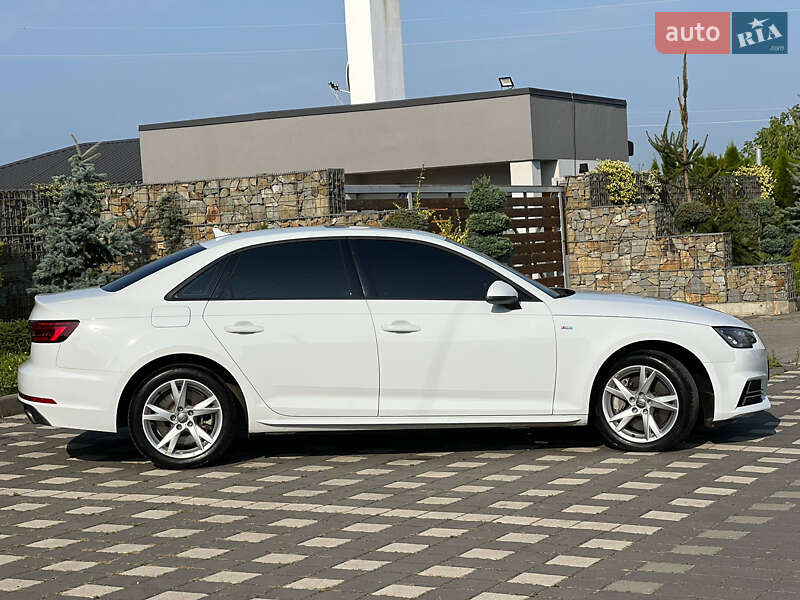 Седан Audi A4 2018 в Стрые