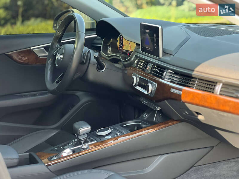 Седан Audi A4 2018 в Стрые