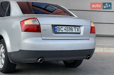 Седан Audi A4 2001 в 
