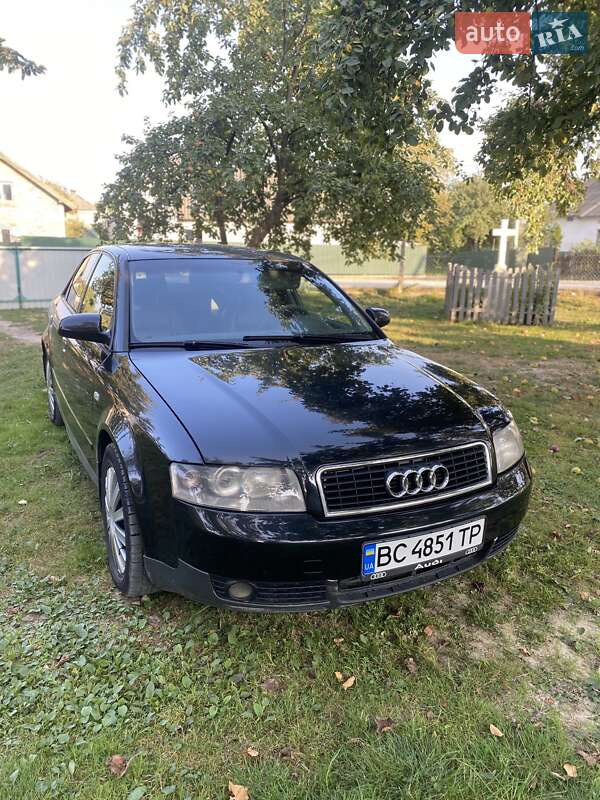 Седан Audi A4 2002 в Жовкве