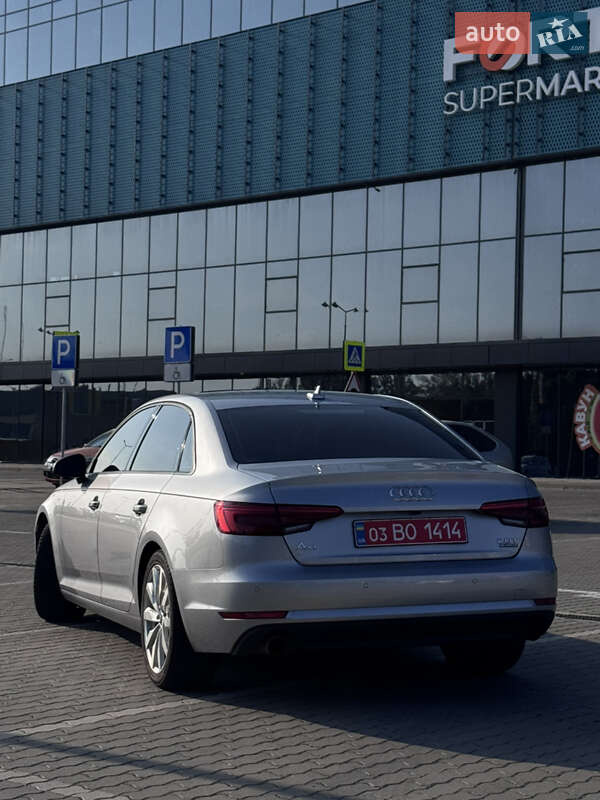 Седан Audi A4 2016 в Львові