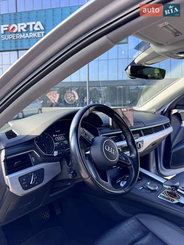 Седан Audi A4 2016 в Львові