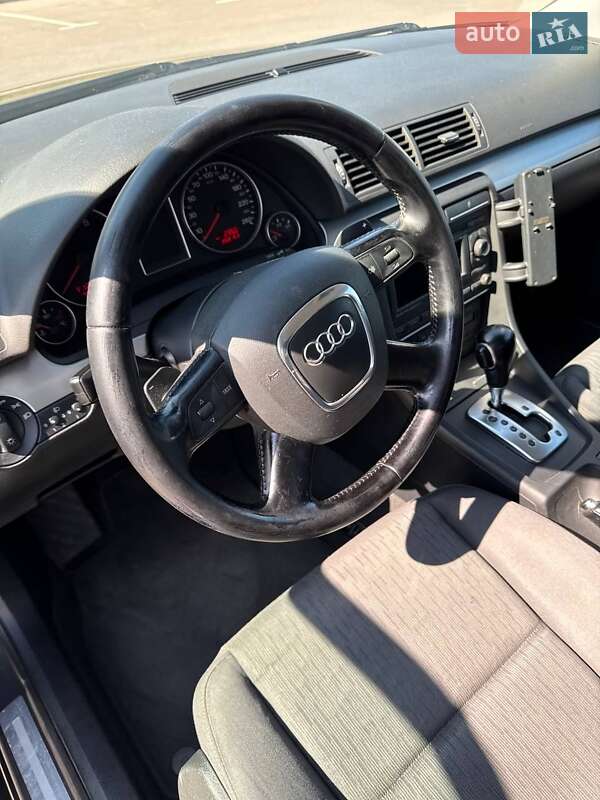 Седан Audi A4 2007 в Рівному