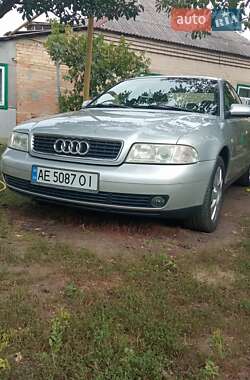 Седан Audi A4 1999 в Днепре