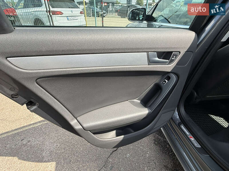 Седан Audi A4 2014 в Києві