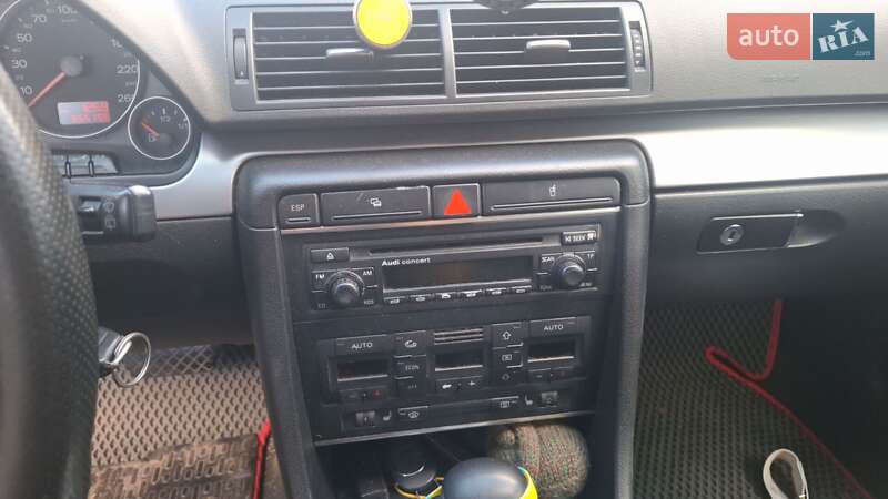 Универсал Audi A4 2005 в Коростене