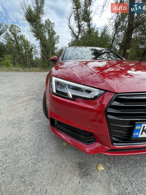 Седан Audi A4 2016 в Днепре