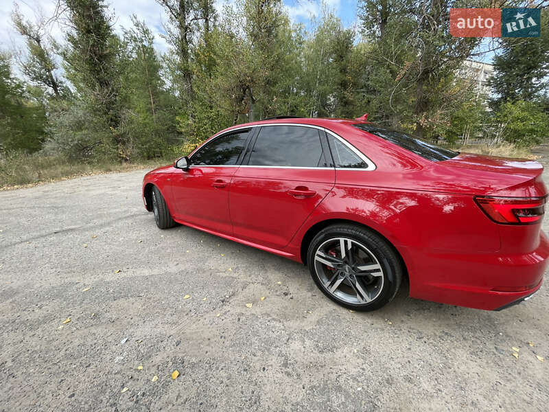 Седан Audi A4 2016 в Днепре