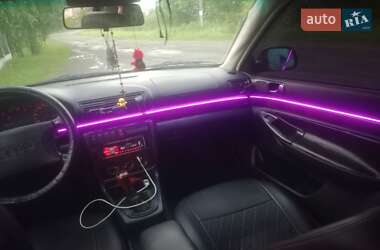 Седан Audi A4 1996 в 