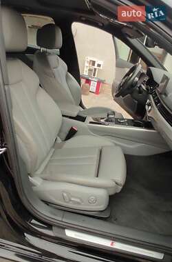 Седан Audi A4 2018 в 