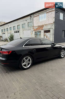 Седан Audi A4 2017 в 