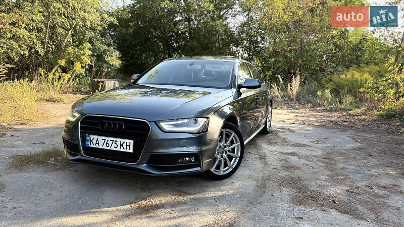 Седан Audi A4 2014 в Чайках
