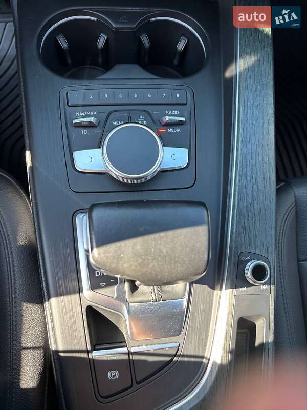 Седан Audi A4 2016 в Киеве