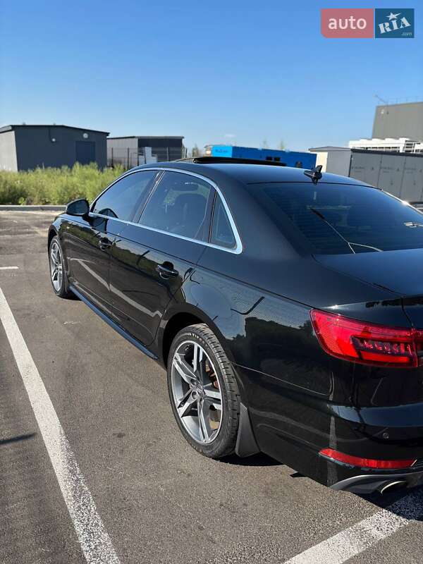 Седан Audi A4 2016 в Киеве