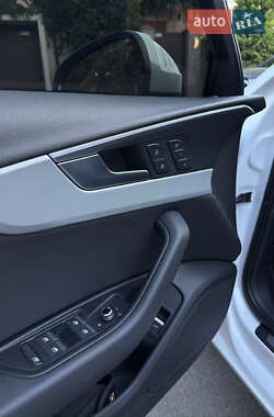 Седан Audi A4 2015 в 