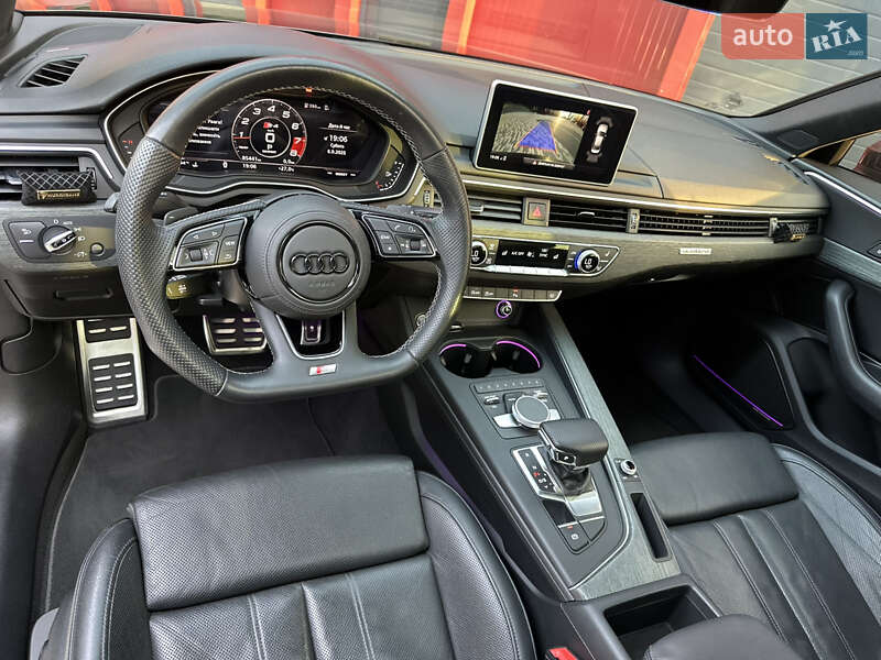 Седан Audi A4 2017 в Львове