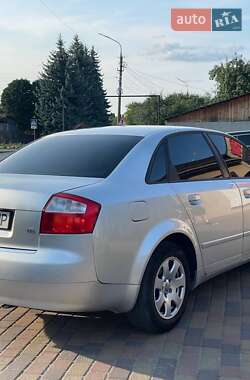 Седан Audi A4 2003 в 