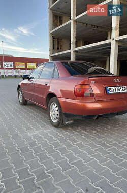 Седан Audi A4 1995 в 