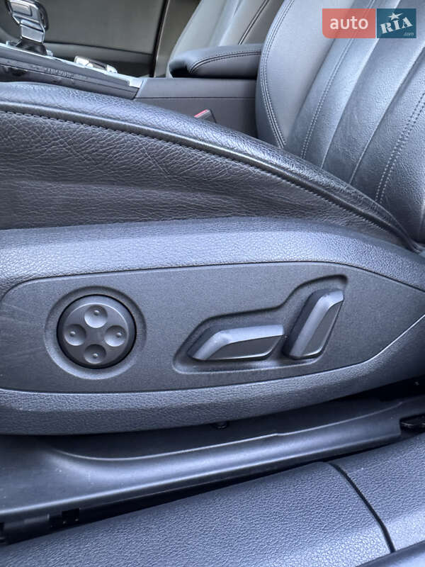 Седан Audi A4 2017 в Виноградове