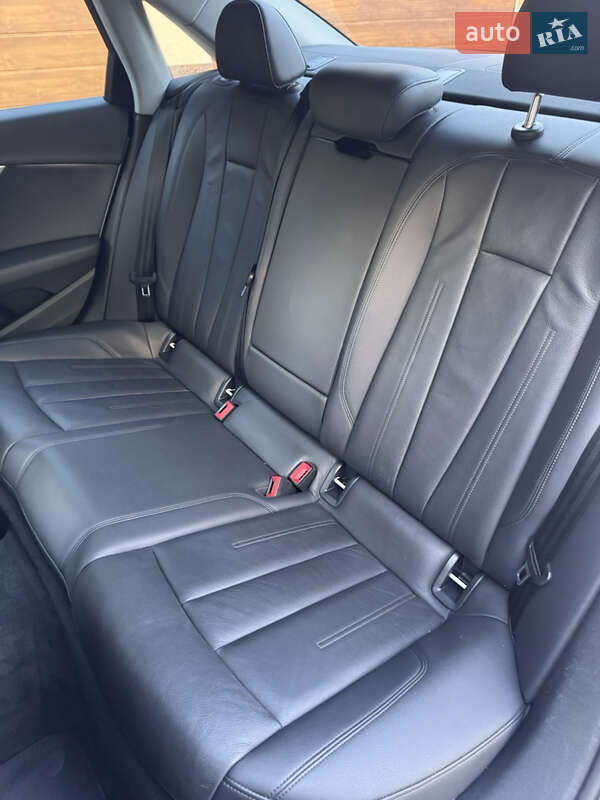 Седан Audi A4 2017 в Виноградове