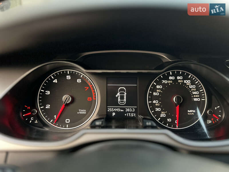 Седан Audi A4 2014 в Новояворовске