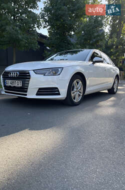 Седан Audi A4 2015 в 