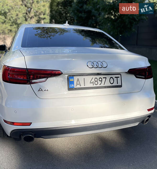 Седан Audi A4 2015 в Ірпені