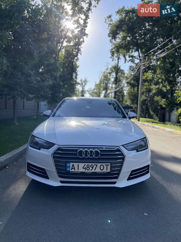 Седан Audi A4 2015 в Ірпені