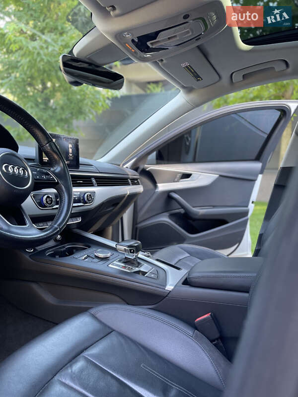 Седан Audi A4 2015 в Ірпені