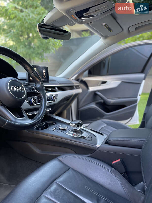Седан Audi A4 2015 в Ірпені
