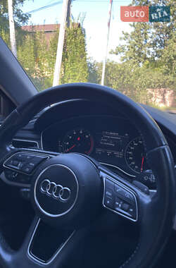 Седан Audi A4 2015 в 