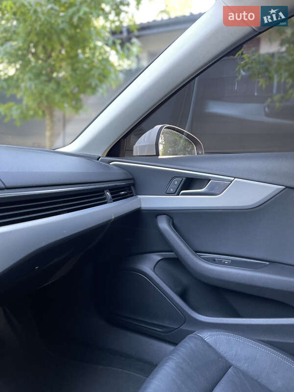 Седан Audi A4 2015 в Ірпені