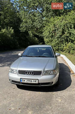 Седан Audi A4 1999 в 
