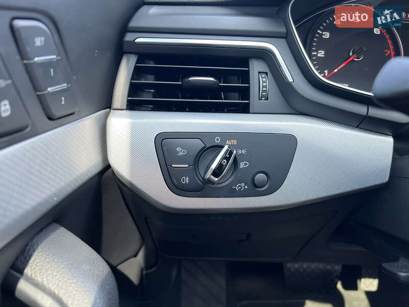 Седан Audi A4 2016 в Киеве фото 28 Седан Audi A4 2016 в Киеве