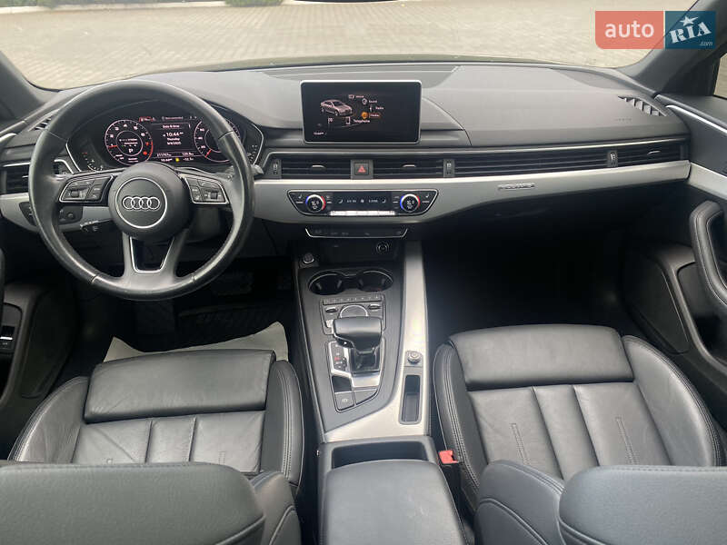 Седан Audi A4 2019 в Луцке