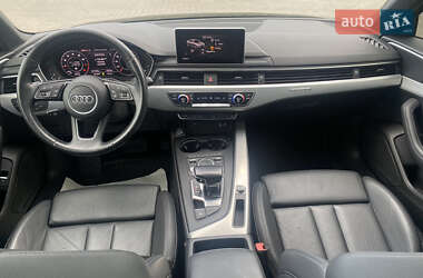 Седан Audi A4 2019 в 
