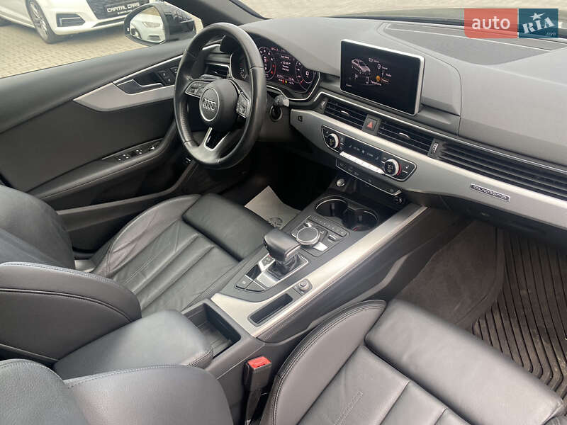 Седан Audi A4 2019 в Луцке