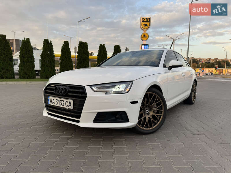 Седан Audi A4 2016 в Киеве