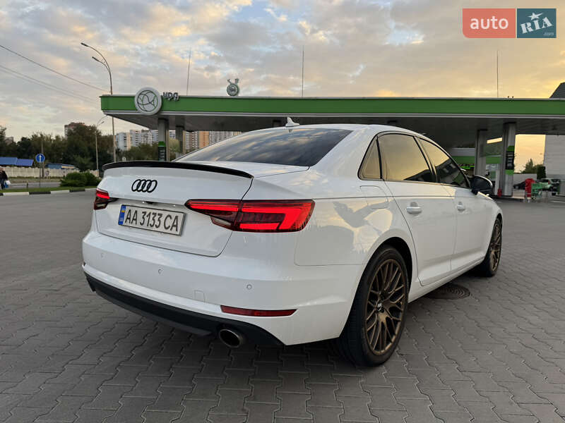 Седан Audi A4 2016 в Киеве